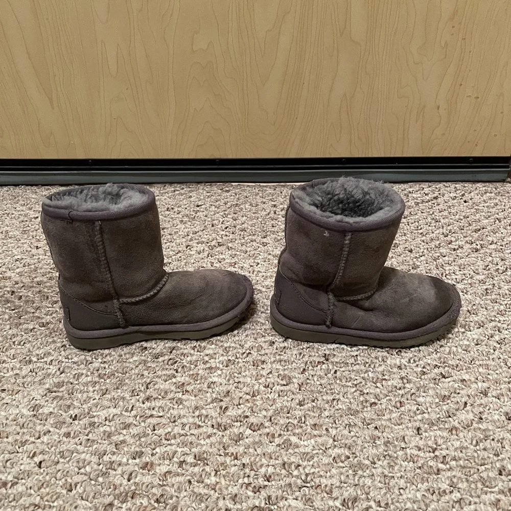 Girls Ugg boots